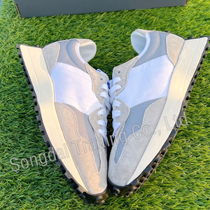 Chaussures de style décontracté 327 de haute qualité, légères, respirantes, pour homme et femme. - Product Image 4