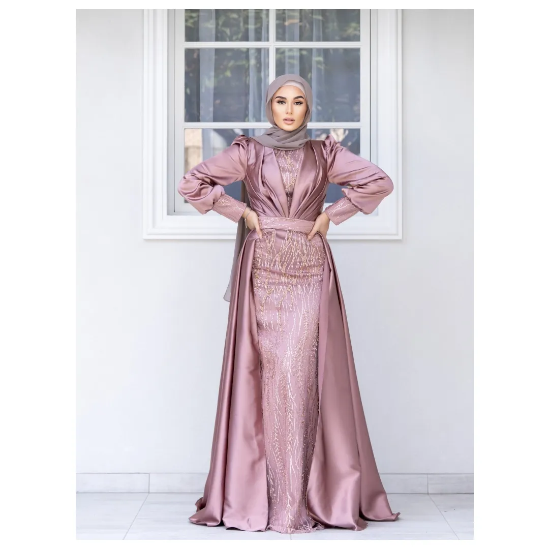 SIPO 크루 넥 반짝 이는 새틴 패브릭 Abaya 긴 트럼펫 슬리브 장식 커프스 Abaya 여성 이슬람 드레스