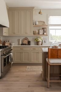Personnalisation d'armoires de cuisine modernes et minimalistes, plan de travail en quartz, cuisinière en L intégrée, personnalisation d'armoires de cuisine - Product Image 5