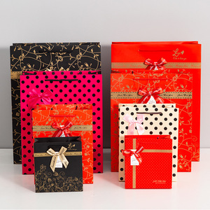 Bolsas de regalo de Navidad Logotipo personalizado <span class=keywords><strong>Pint</strong></span> Eco Paper Cloth Prenda Perfume Embalaje Bolsa de compras Caja de cartón con asa - Product Image 4