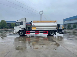 Camión Distribuidor de Asfalto de Doble Eje Trasero de Servicio Pesado con Tanque Aislado y Bomba Calefactada para Pulverización Vial a Gran Escala - Product Image 4
