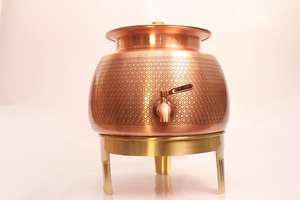 Olla de Cobre Handi de Tamaño Mediano 8000ML, Olla de Cobre Hecha a Mano de Primera Calidad con Tallado Antiguo y Detalles en Latón - Product Image 3