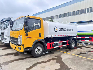 Camion-citerne multifonctionnel HOWO de 1000 gallons, véhicule de nettoyage haute pression de 8 tonnes - Product Image 3