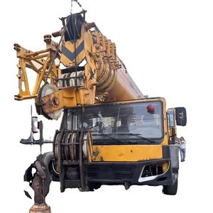 50Ton a utilisé la grue mobile QY50KC de camion avec la cabine et la climatisation incluses - Product Image 2