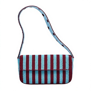 Sac à bandoulière vert brodé avec motif de boisson de dessin animé, sac à main tendance de forme personnalisée pour femmes, idéal pour les activités promotionnelles. - Product Image 2
