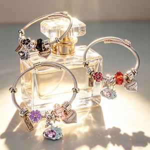 Nuovo Bracciale di Lusso da Donna <span class=keywords><strong>con</strong></span> <span class=keywords><strong>Ciondolo</strong></span> a Cuore, Elementi Cigno in Acciaio Inossidabile, Design Elegante per Signore - Product Image 1