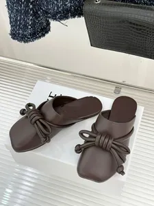Mules de Plataforma de Cuero Genuino con Detalle de Lazo de Diseñador de Lujo de Alta Calidad - Zapatos Planos Cerrados sin Talón para Mujer, Ideales para la Oficina y el Uso Diario - Product Image 5