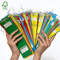 Étiquettes d'identification de bagages d'hôtel personnalisées en carton écologique recyclable et inscriptible avec languette de suspension et numéros de série pour la récupération des bagages