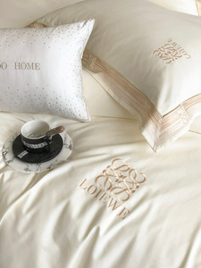 Di lusso <span class=keywords><strong>autunno</strong></span> e inverno spazzolato bianco chiaro di luna quattro pezzi set di biancheria da letto trapunta federa federa lenzuolo - Product Image 6