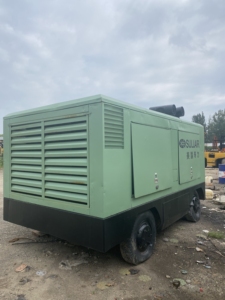 Compresseur d'air d'occasion DPQ780RH SULLAIR 20,7 bar 22,1 m3/min, moteur diesel, bon état, moins <span class=keywords><strong>cher</strong></span> - Product Image 4
