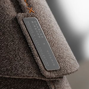 Étiquettes tissées en gros pour usines, étiquettes de col personnalisées pour vêtements, logos, manteaux sur mesure, designs de marques de haute qualité - Product Image 5