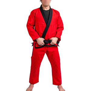 Tenue d'arts martiaux professionnelle Solid Trader, Gi fiable pour l'entraînement intense, la pratique et les tournois, uniformes de judo - Product Image 1