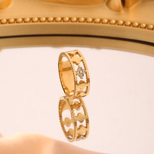 4枚葉クローバーチタンスチールリングForwomeninlaidウィズダイヤモンドパーソナリティと新鮮なフォースリングファッション中空 - Product Image 1