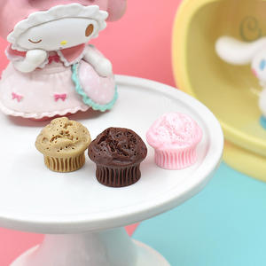 Cabujón de resina con forma de pastelito dulce para decoración de comida en miniatura, arte, manualidades y adornos. - Product Image 6