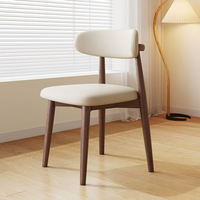 Chaise de salle à manger moderne et minimaliste de luxe en bois de caoutchouc avec dossier pour la maison, le bureau, l'hôtel, les banquets, le café, le salon