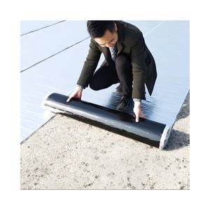 Membrane d'étanchéité bitumineuse auto-adhésive de conception moderne matériau d'asphalte appliqué à <span class=keywords><strong>froid</strong></span> pour l'imperméabilisation de toit - Product Image 1