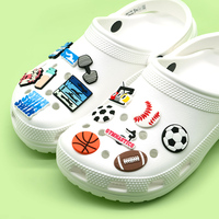 Nouveauté 2025 – Breloques décoratives en PVC pour chaussures de baseball et de football pour enfants, design de dessin animé en gros, breloques personnalisées pour lacets de chaussures de sport