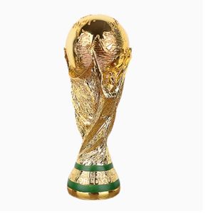 كأس تذكاري مخصص لكرة القدم العالمية من الراتنج، جائزة القفاز الذهبي والكرة، هدايا ترويجية لعيد الميلاد والهالوين وعيد الفصح ورأس السنة الجديدة - Product Image 1