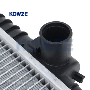 1728905 KOWZE Autres pièces de refroidissement automatique Radiateur en aluminium de voiture pour BMW 3 Z3 1.9 MT <span class=keywords><strong>1995</strong></span>- 32MM 17111728907 1247145 - Product Image 4