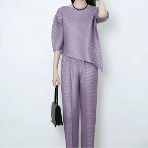 Ensemble plissé uni pour femme PY : Haut décontracté à manches courtes et pantalon large longueur cheville – Style coréen – Vente en gros en ligne - Product Image 3