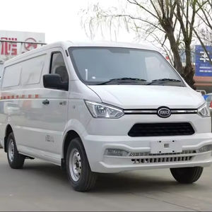 Mini-fourgonnette et camionnette de transport à essence KAMA 122 ch 4x2 à conduite à droite, Euro 4, nouvelle caméra arrière, prix bas, en vente - Product Image 1