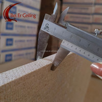 Prix des dalles de plafond en fibres minérales acoustiques Beihua Manufacturer 600 x 600