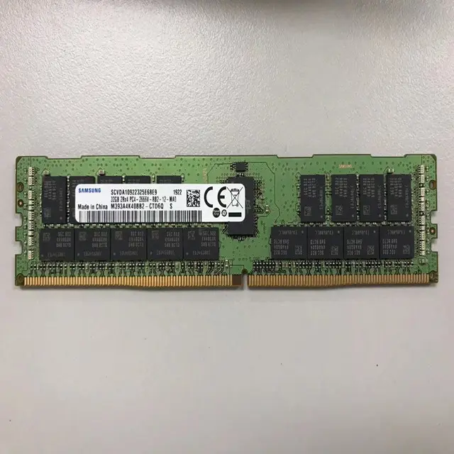 100% Original 32G DDR4 2666V RECC M393A4K40BB2-CTD6Q Serveur RAM M393A4K40CB2-CTD7Q 16GB 64GB Serveur mémoire carte Graphique