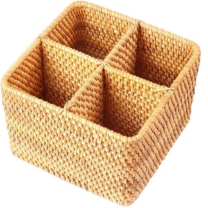 Wholesale High Quality Hand-Woven Storage Basket Rattan Storage Tray Wicker Baskets For Living Room