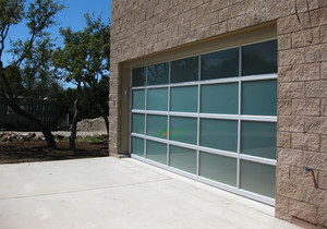 Portes <span class=keywords><strong>de</strong></span> <span class=keywords><strong>garage</strong></span> en verre inclinables Low-E, portes <span class=keywords><strong>de</strong></span> <span class=keywords><strong>garage</strong></span> modernes isolées, nouveau style <span class=keywords><strong>de</strong></span> <span class=keywords><strong>porte</strong></span> <span class=keywords><strong>de</strong></span> <span class=keywords><strong>garage</strong></span> à ouverture par le haut - Product Image 4
