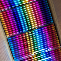 Crayons arc-en-ciel colorés à faire soi-même pour les livres de coloriage, les arts, la peinture, le dessin pour les élèves des cours d'art