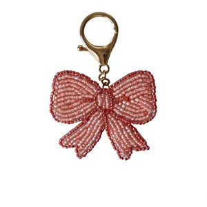 Porte-clés perlés artistiques avec broderie détaillée, accessoires faits à la main pour clés, sacs à main, sacs à dos et sacs de voyage - Product Image 1
