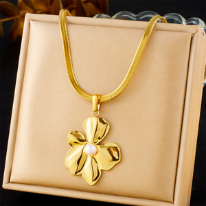 Gold Plated Flower Pearl Pendant Necklace Stainless Steel Chain Gift Jewelry - Product Image 1