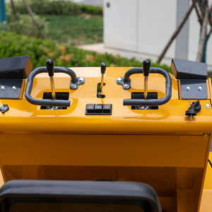 Livraison gratuite Huada Euro5 EPA <span class=keywords><strong>Kubota</strong></span> Diesel <span class=keywords><strong>Micro</strong></span> Skid Steer Mini Chargeur sur chenilles 1500 kg avec broyeur forestier et <span class=keywords><strong>tondeuse</strong></span> à gazon - Product Image 6