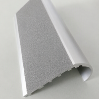 Profilé d'escalier antidérapant en aluminium jaune pour marches, installation simple, pour intérieur et extérieur