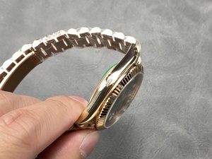 Reloj mecánico resistente al agua de súper calidad 40mm KF Factory 904l Acero 2836 Movimiento 228235 Peso 215G Reloj de diamante de oro rosa - Product Image 4