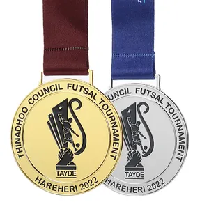 2023 Medalhão personalizado logotipo Design dois cor ouro Sliver chapeado metal futebol medalhas futebol