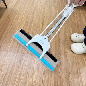Serpillère éponge auto-essoreuse Realida avec manche extensible en acier inoxydable, auto-nettoyante et réutilisable pour le nettoyage des sols en mélamine - Product Image 1