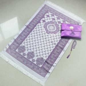 Tapis de prière traditionnel de haute qualité provenant d'une usine chinoise, taille 70*110 cm, polypropylène gaufré, fabrication mécanique, zone antidérapante - Product Image 2