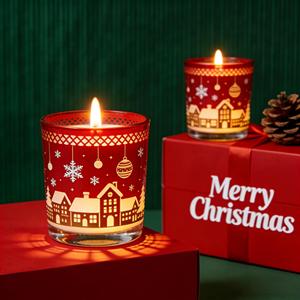 Velas Aromáticas Navideñas en Frasco de Vidrio Rojo con Diseño de Casa de Pueblo, Cera de Parafina, Vela Decorativa para las Fiestas - Product Image 1