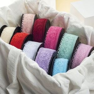 Ruban en dentelle florale de qualité supérieure de 3,5 cm pour l'emballage de cadeaux, la décoration de vêtements, les projets de bricolage de mariage, 25 yards/rouleau - Product Image 1