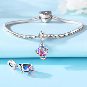 Pendentif stéthoscope infirmier en forme de cœur, accessoire de bracelet DIY haut de gamme original, vente en gros, pendentif de bracelet pour femme - Product Image 3