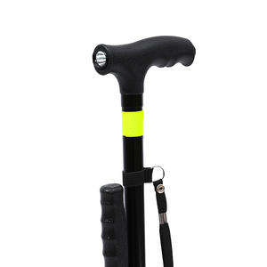 Bâton de marche pliable en alliage d'aluminium à 3 articulations avec lumière LED et bande réfléchissante, bâton de randonnée multifonctionnel - Product Image 1