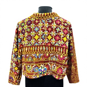 เสื้อแจ็คเก็ตสั้นปักลายบันจารา แฮนด์เมดสไตล์โบฮีเมียน ลายดอกไม้หลากสีสัน ผ้าฝ้ายระบายอากาศได้ดี เหมาะสำหรับฤดูใบไม้ผลิและฤดูร้อน - Product Image 4