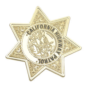 Épinglette de sécurité en alliage de zinc métallique personnalisée par le fabricant, plaquée or et argent, avec émail doux, avec porte-épinglette - Product Image 2