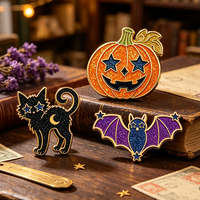 Nouvelles Épingles de Revers Mini Populaires pour Halloween, Motifs Amis Effrayants, Badges de Dessin Animé Personnalisés (Chat, Chauve-souris, Fantôme, Citrouille), Épingles en Émail Dur Scintillantes