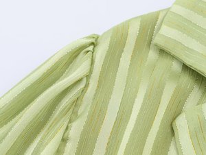 Abito Midi <span class=keywords><strong>da</strong></span> <span class=keywords><strong>Donna</strong></span> in Raso a Righe Personalizzato Primavera 2026, con Cintura Avvolgente e Bottoni Frontali, Maniche Lunghe, OEM/ODM <span class=keywords><strong>da</strong></span> Fabbrica Cinese - Product Image 5