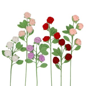 Roses à quatre têtes tricotées à la main, fleurs artificielles créatives en fil, décoration de salon, cadeau de la Saint-Valentin - Product Image 5