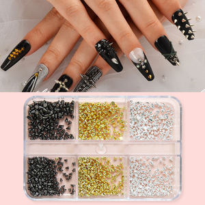 Nuevo Diseño al por Mayor: Accesorios de Uñas con Remaches Cónicos Planos Estilo Punk Retro Dorado, Pequeños Remaches y Tachuelas para Decoración de Uñas - Product Image 2