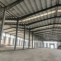 Usine de structures en acier préfabriquées, atelier industriel, entrepôt pour l'industrie lourde, ignifuge, durable