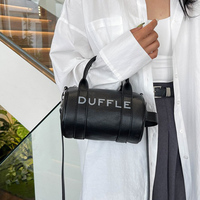 Mini sac à main à bandoulière de créateur pour femmes Sac à main de luxe en cuir artificiel de marque célèbre Petit sac avec logo personnalisé Style tendance